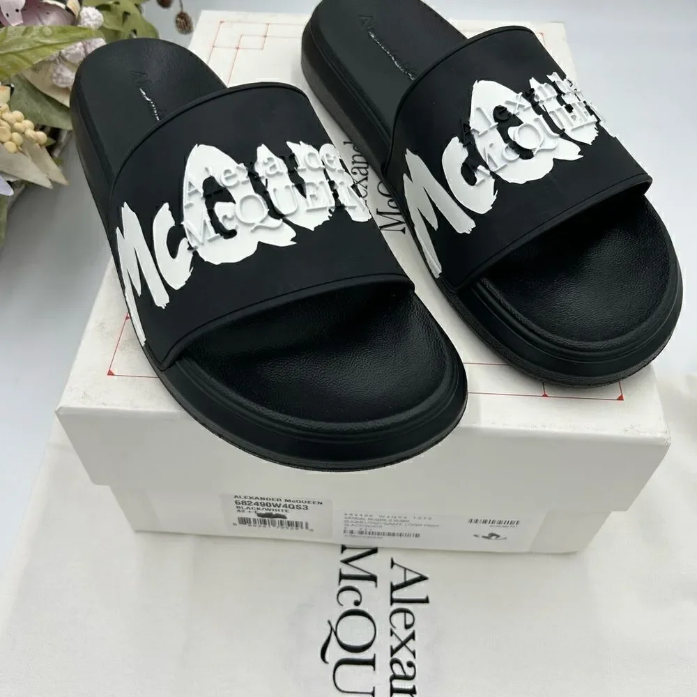 Menzel Alexander McQueen rubber graffiti pool slide size 42.5 made in Italy